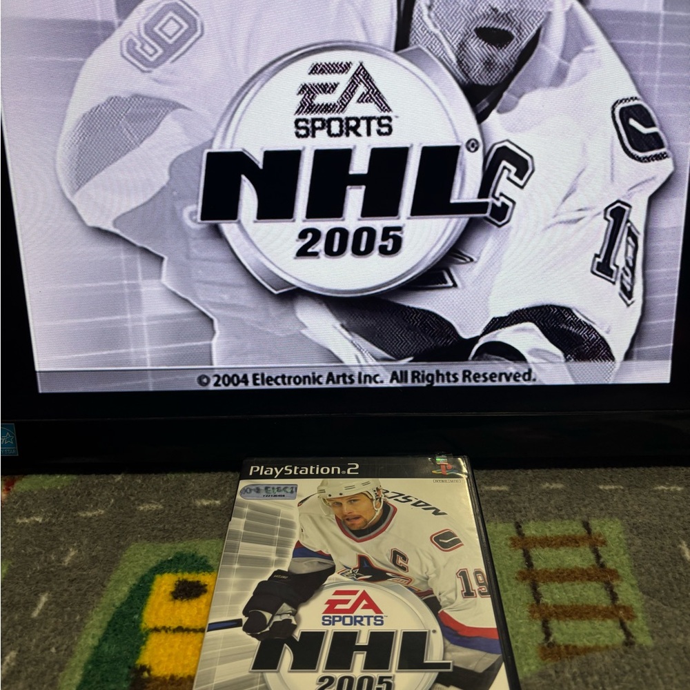 Ps2 console With 2 Controllers & 4 Games - Picture 9 of 10